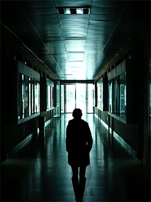 爲了給寡嫂兒子借考運，丈夫藏起大學新生報道的女兒番外